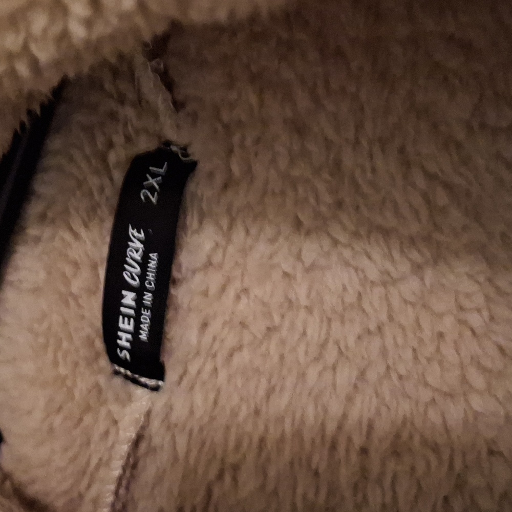 Soft teddy jacket - Picture 3 of 3